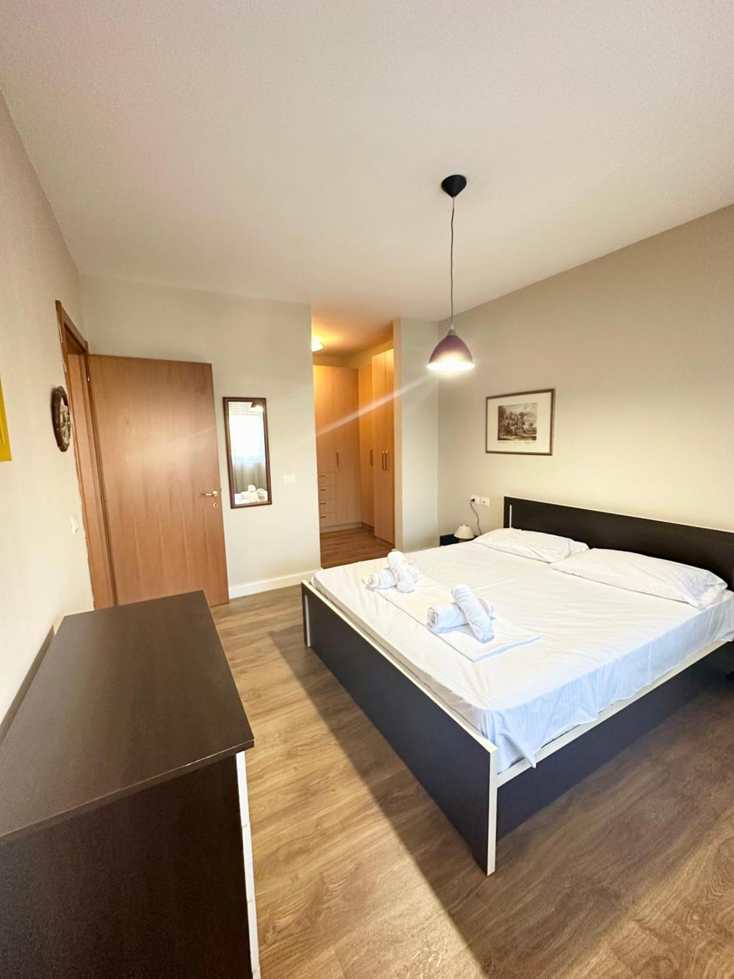 Kk Apartment Air Albania-Centrally Located Τίρανα Εξωτερικό φωτογραφία
