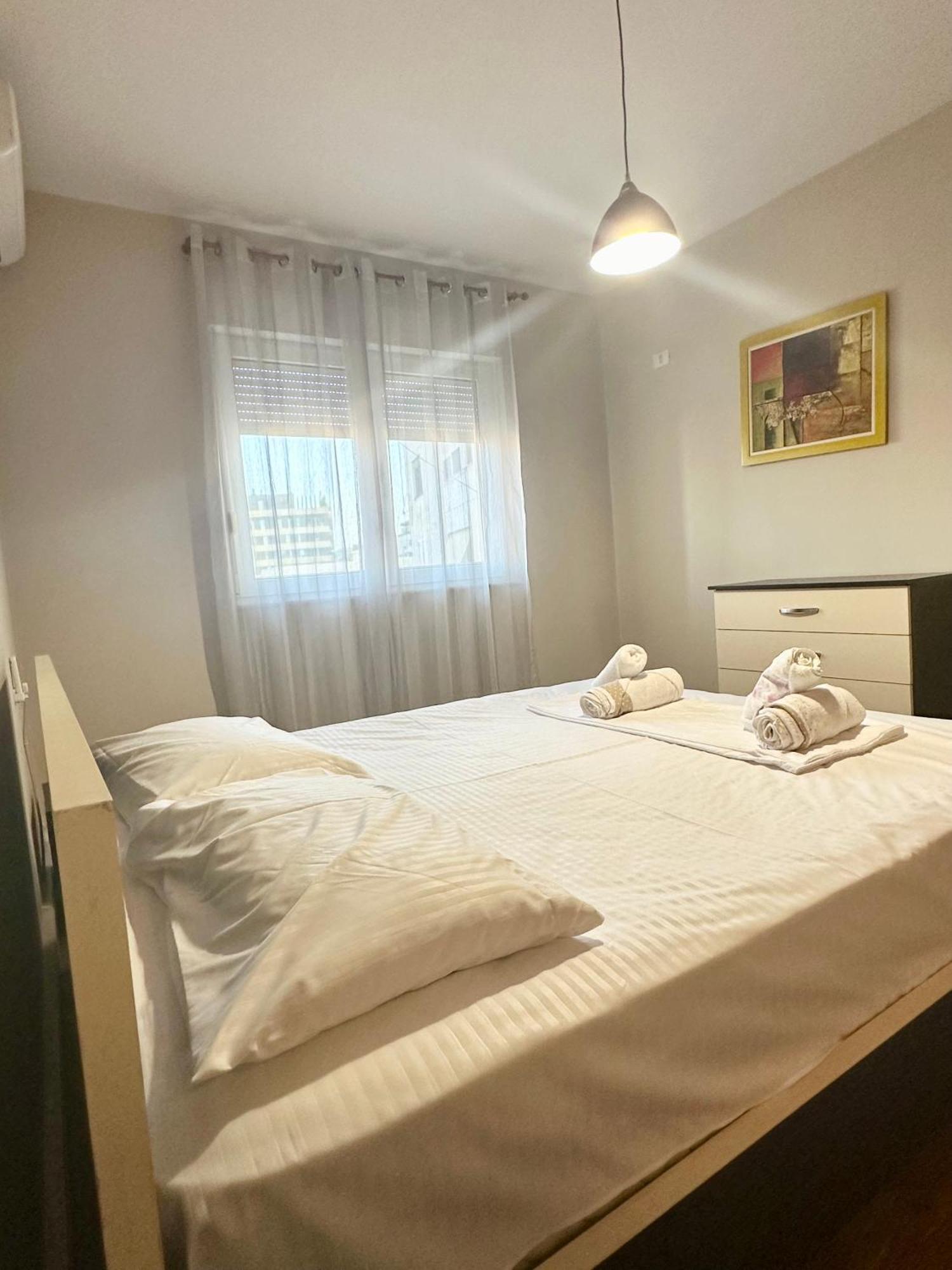 Kk Apartment Air Albania-Centrally Located Τίρανα Εξωτερικό φωτογραφία